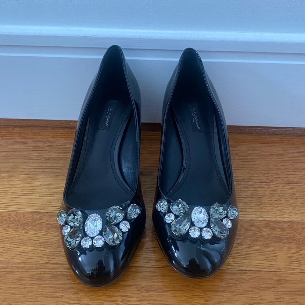Dolce & Gabbana vinyl black heels with gemstones